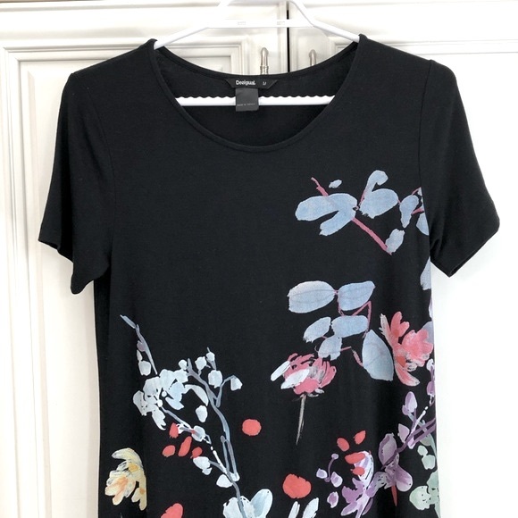 🥳HOST PICK🥳 Desigual women’s t-shirt dress - Picture 4 of 11